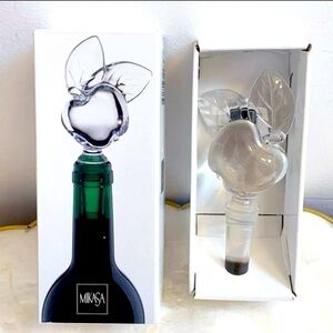 BNWT Mikasa Clear Glass Apple Bottle Stopper